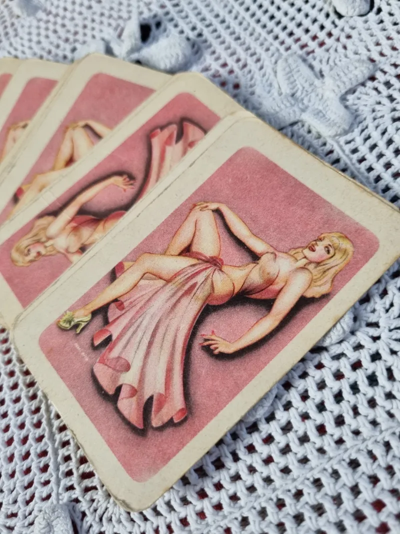 Retro Looks, Real Numbers: How Pin-Up Casino's Visual Design Actually Sharpens Your Betting Instincts